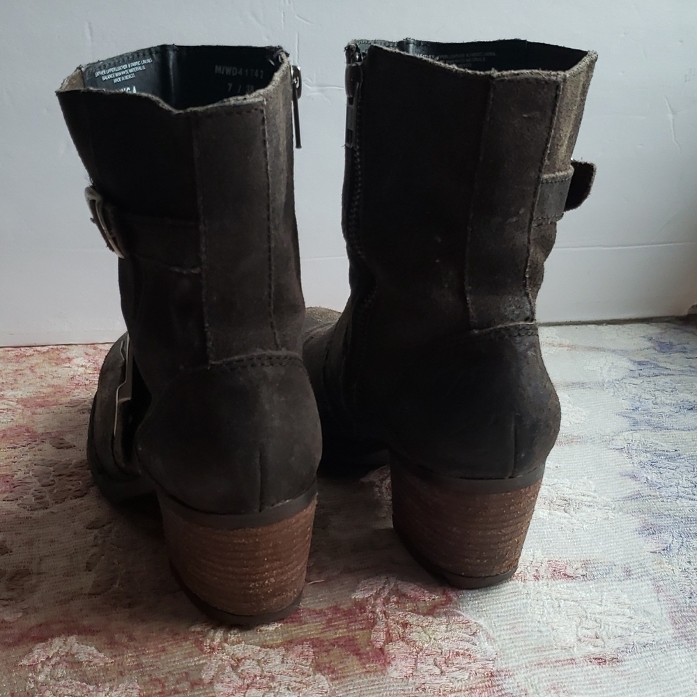 Born Brown Suede Midcaf Block Heel Combat Motor Women's Boots Size 7 - Picture 2 of 7